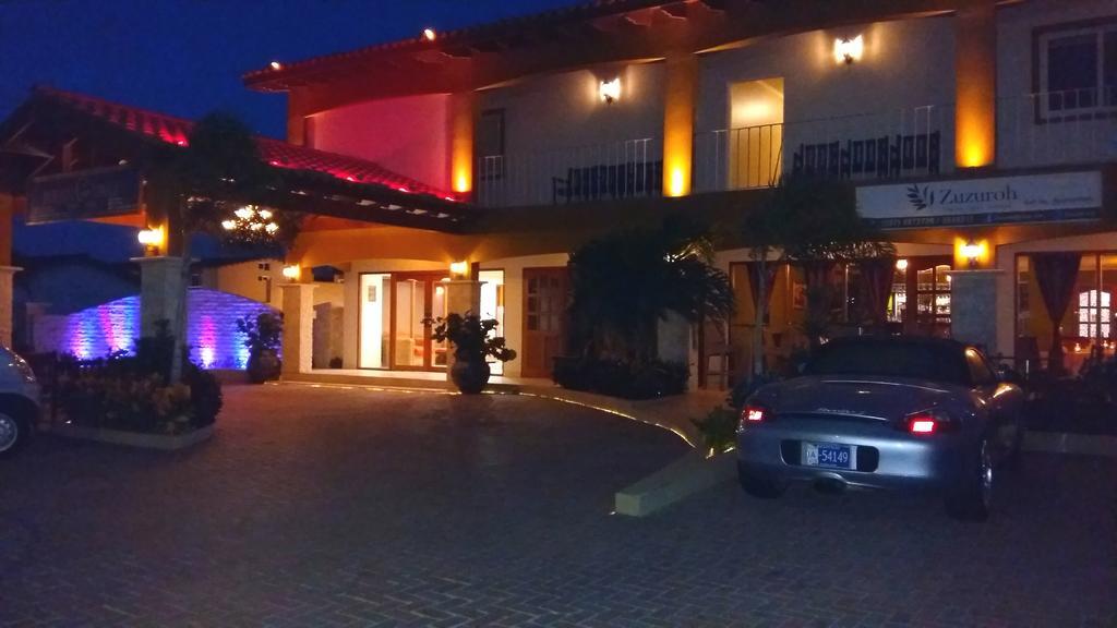 Dorado Eagle Beach Hotel オラニエスタッド エクステリア 写真