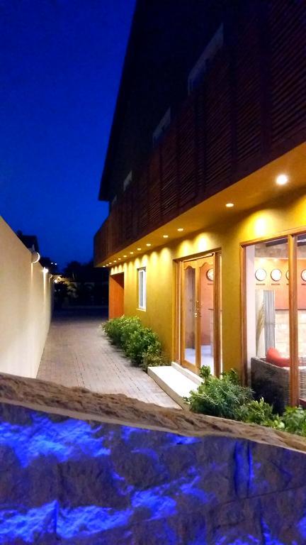 Dorado Eagle Beach Hotel オラニエスタッド エクステリア 写真