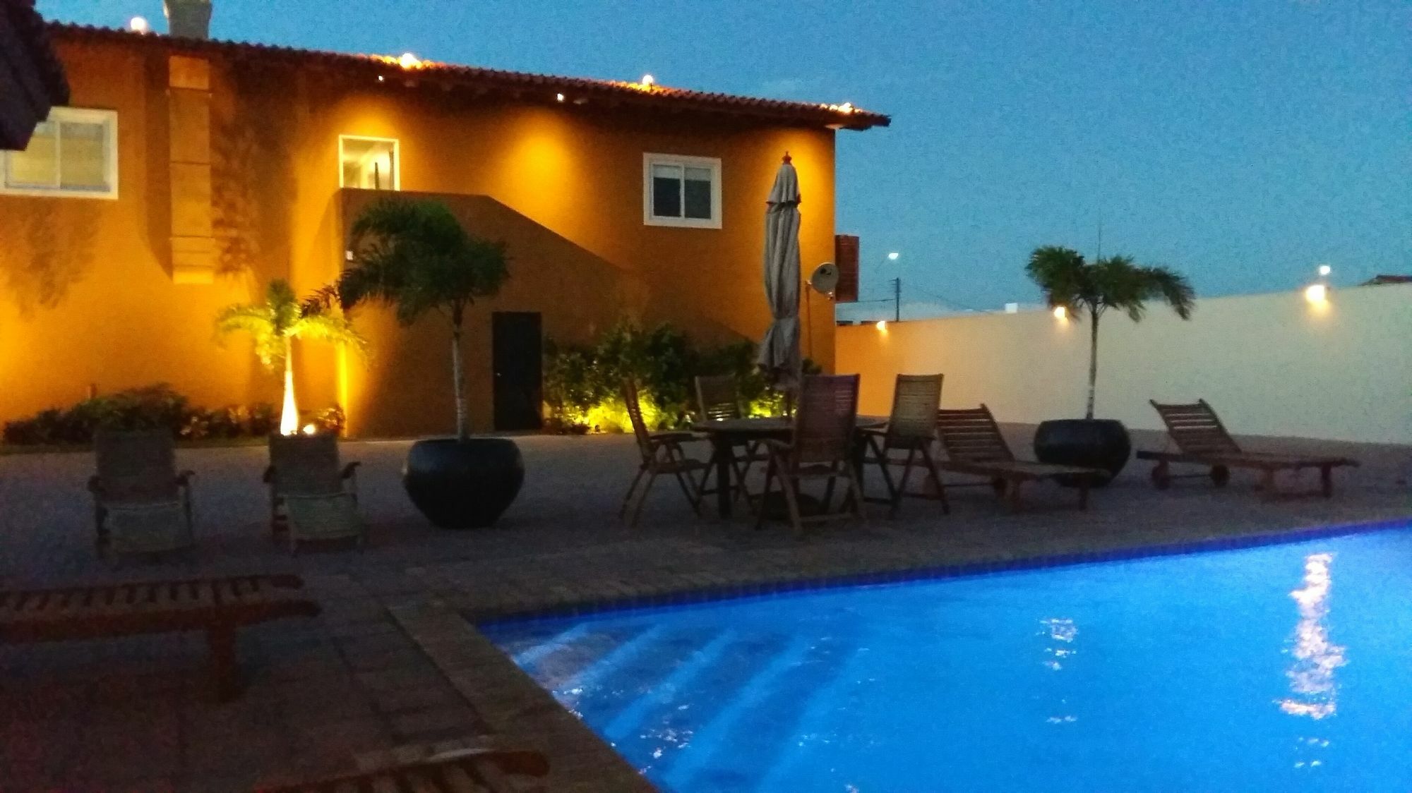 Dorado Eagle Beach Hotel オラニエスタッド エクステリア 写真