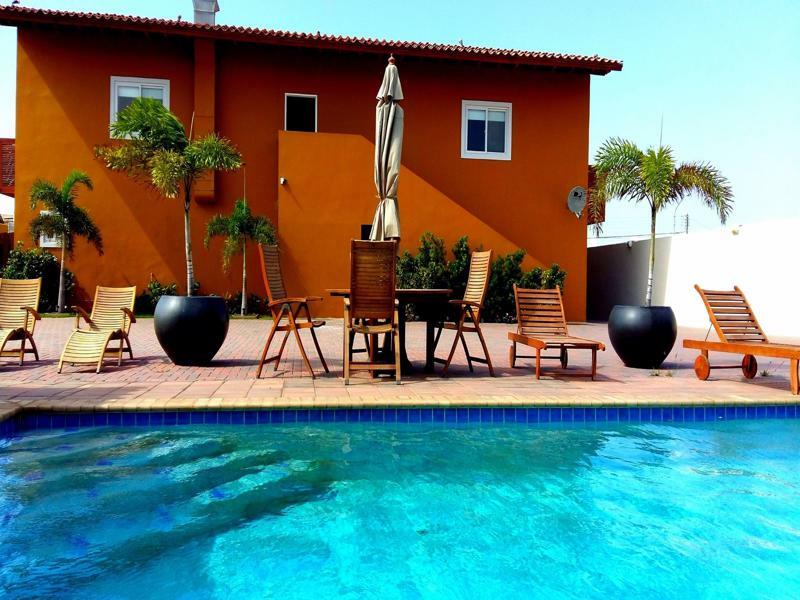 Dorado Eagle Beach Hotel オラニエスタッド エクステリア 写真